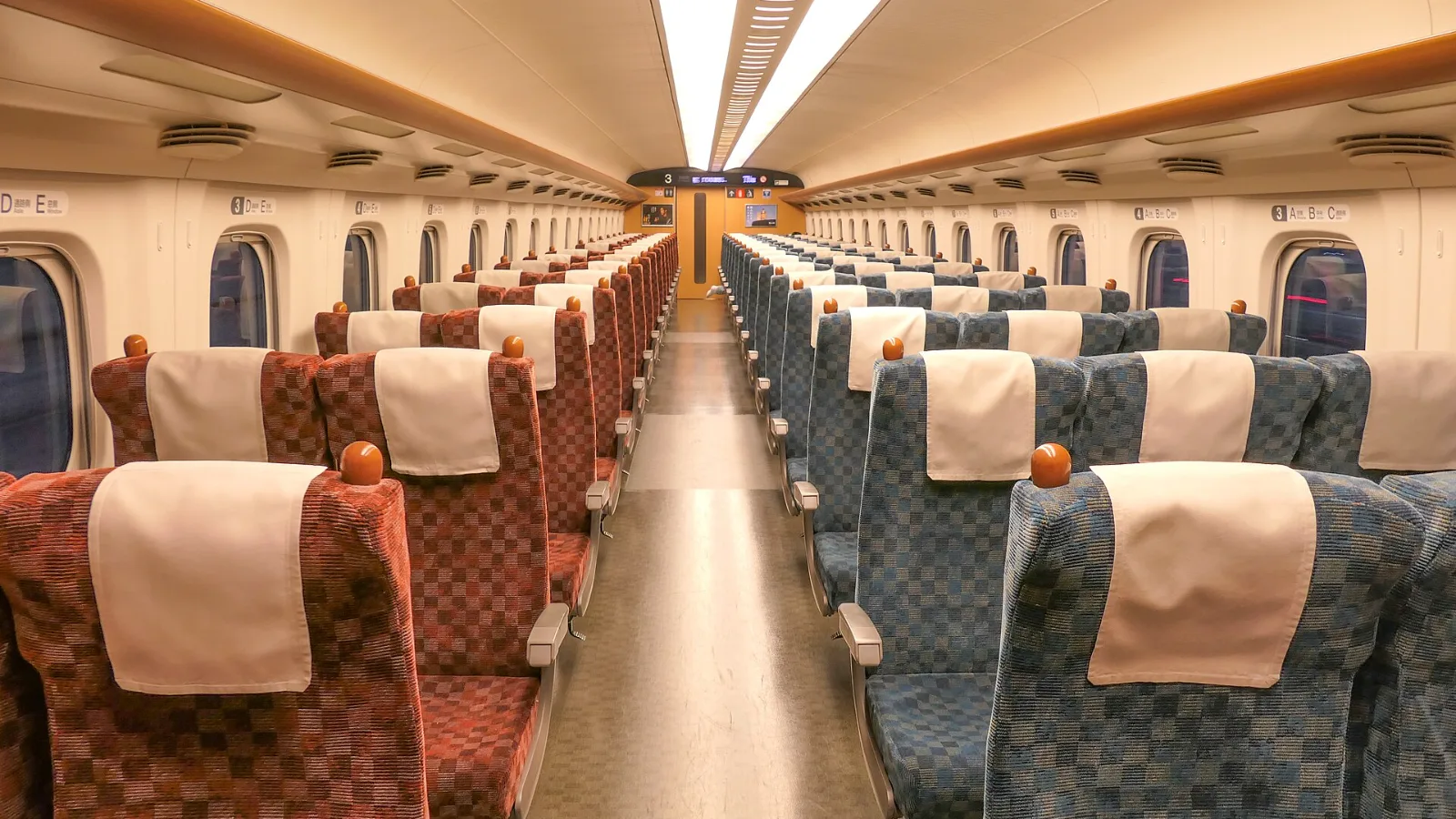 Ordinary car seating inside an N700-series Shinkansen