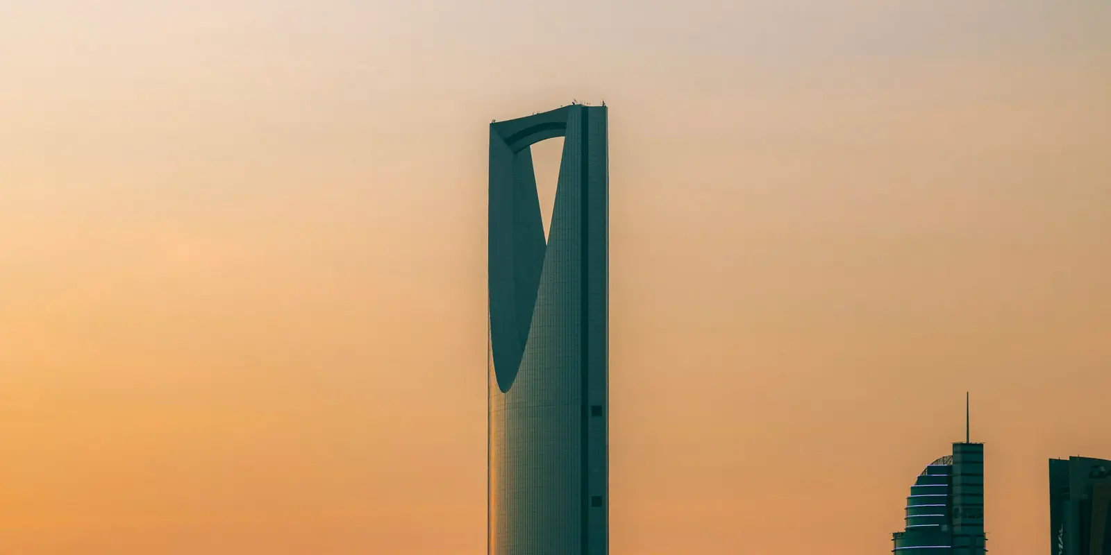 Riyadh's business district sits inside the strongest coverage zone for every Saudi network Riyadh skyline with the Kingdom Tower, one of the tallest buildings travelers see when arriving in the capital