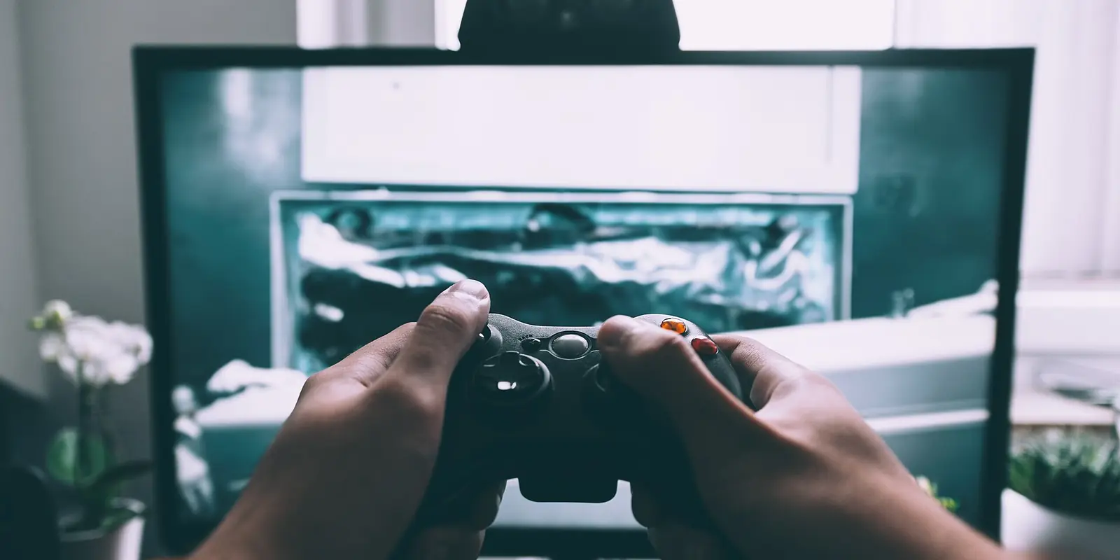 Travel eSIM for Gaming: Hotspot Data or Offline Play?