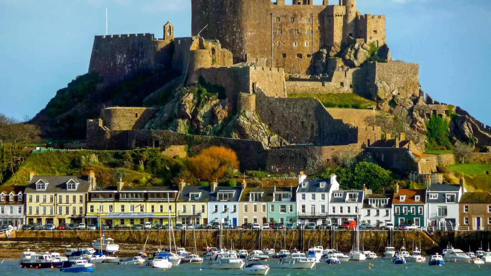 Best eSIM for Jersey (2026): Plans, Networks & the UK Roaming Trap